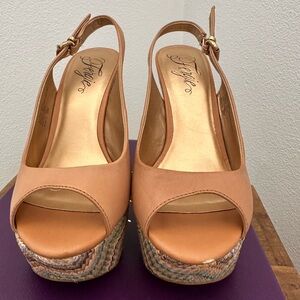 Fergie women’s wedge